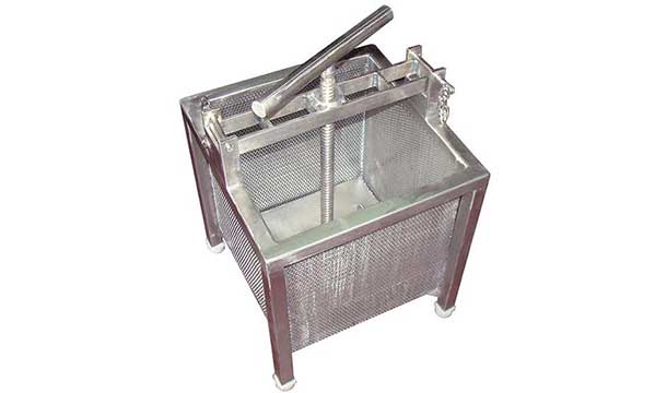 PANEER PRESS MACHINE 